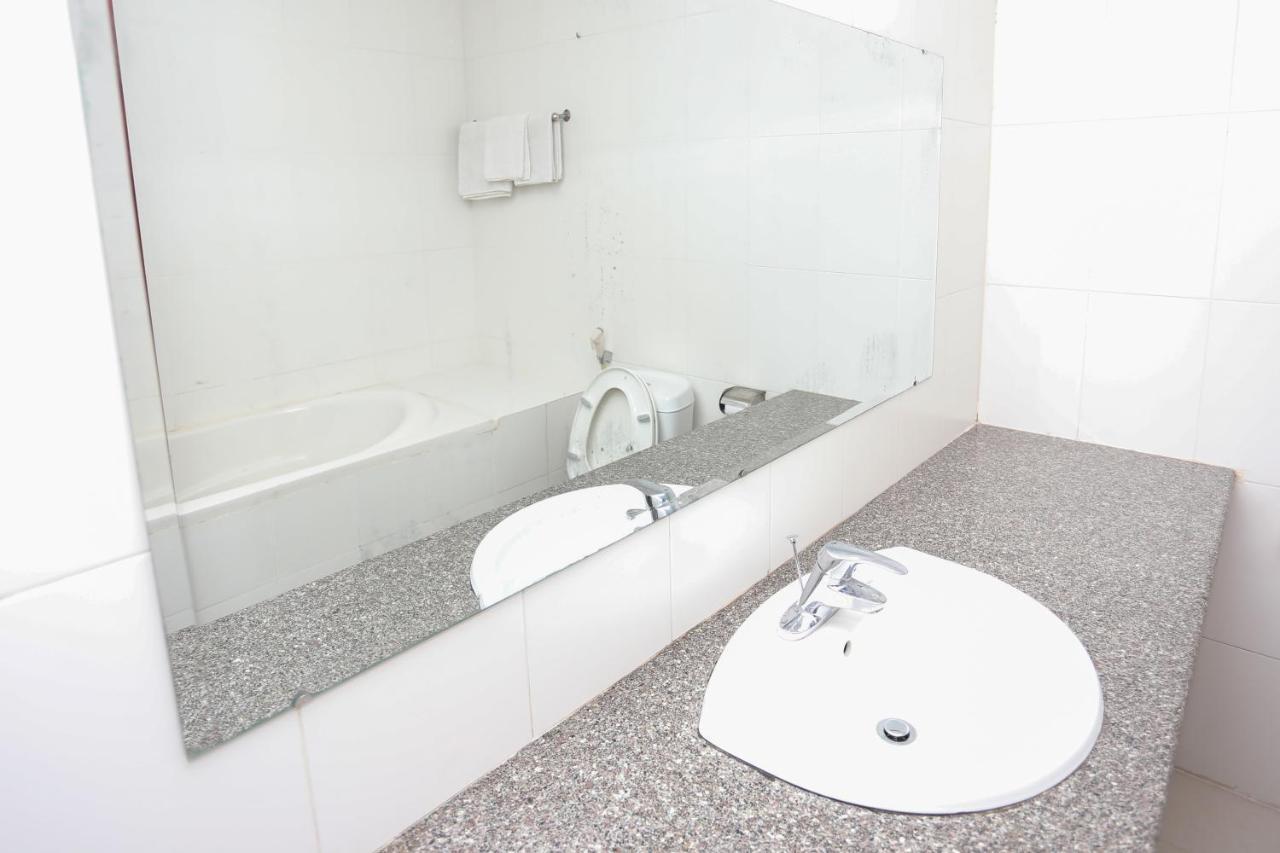 New Valentine Hotel Hue Buitenkant foto